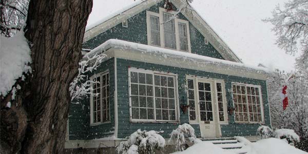 The Damaging Effects of Snow and Ice on Your Foundation | Basement
